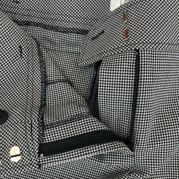 Ann Taylor Loft Houndstooth Print Capris Size 10P - Picture 3 of 6